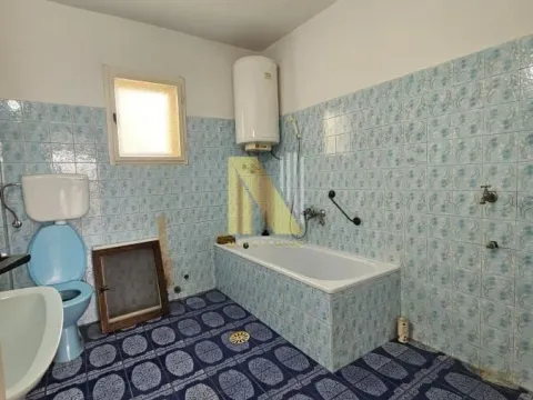 Prodaja, kuća, 303m², Pecinci, Srbija - image 16