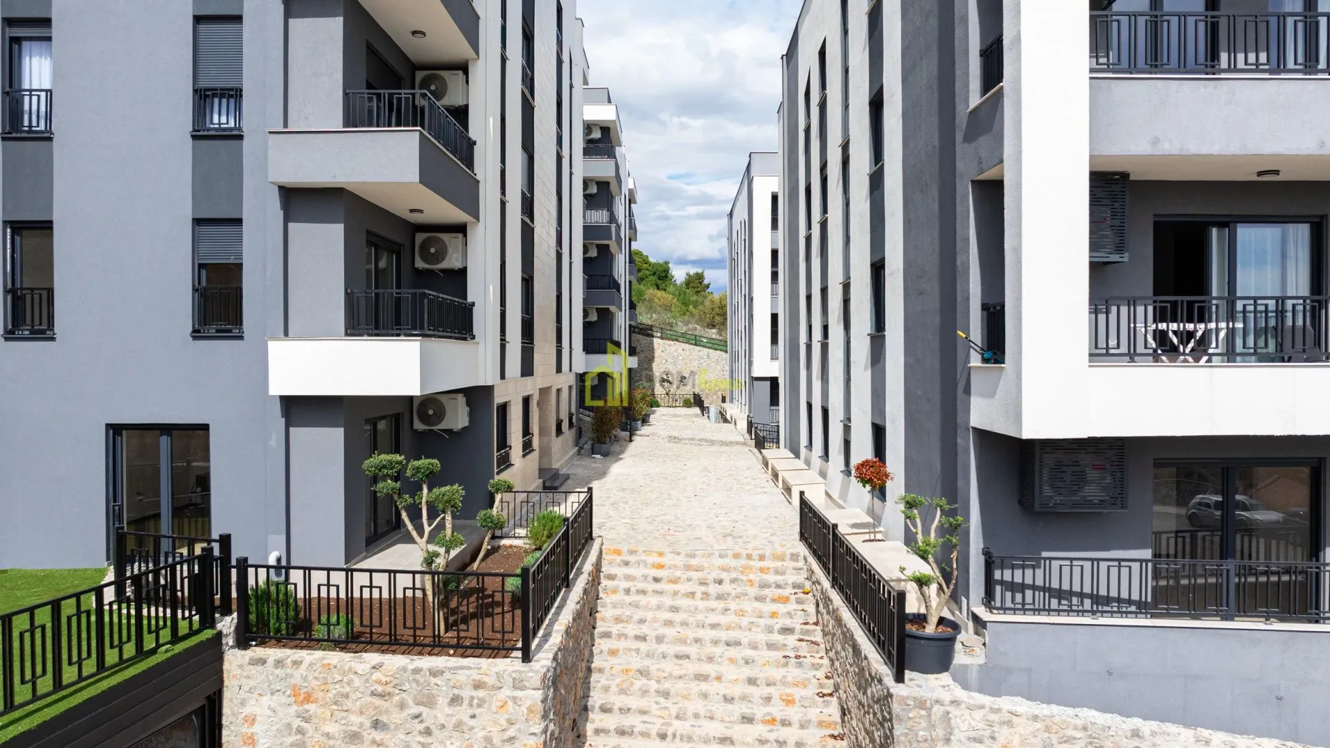 Rent, two bedroom apartment, 75m², Gorica C, Podgorica