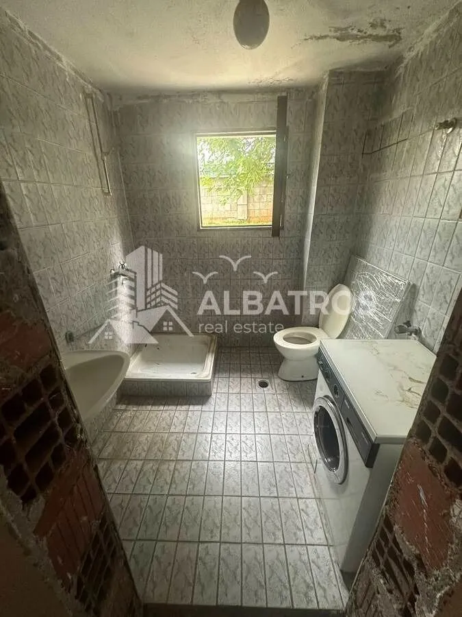 Prodaja, kuća, 400m², Zagorič, Podgorica