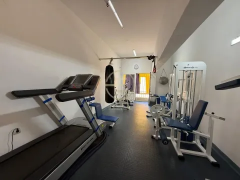 Izdavanje, poslovni prostor, 155m², Socijalno, Novi Sad Sve Podlokacije - image 11