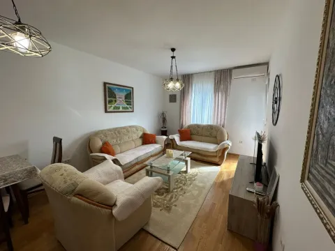 Rent, two bedroom apartment, 66m², Stari Aerodrom, Podgorica - image 2