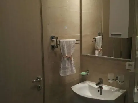 Rent, one bedroom apartment, 63m², Pržno, Budva - image 6