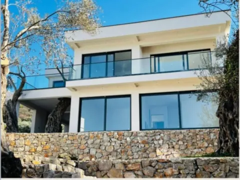 Sale, house, 180m², Bar, Crna Gora