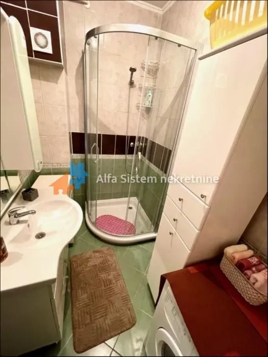 Izdavanje, trosoban stan, 65m², Zvezdara Sve Podlokacije, Beograd