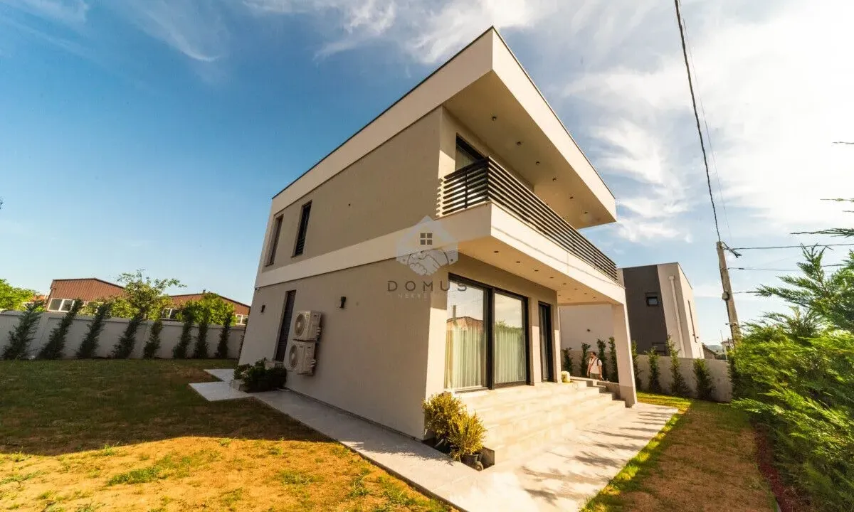 Rent, house, 225m², Gornja Gorica, Podgorica