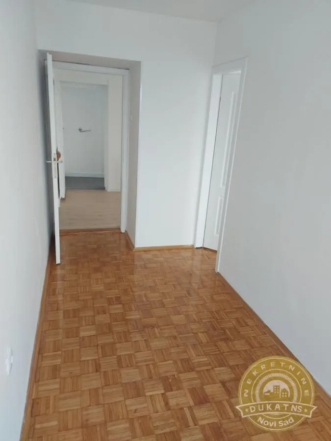 Prodaja, trosoban stan, 61m², Bulevar Oslobodjenja, Novi Sad Sve Podlokacije