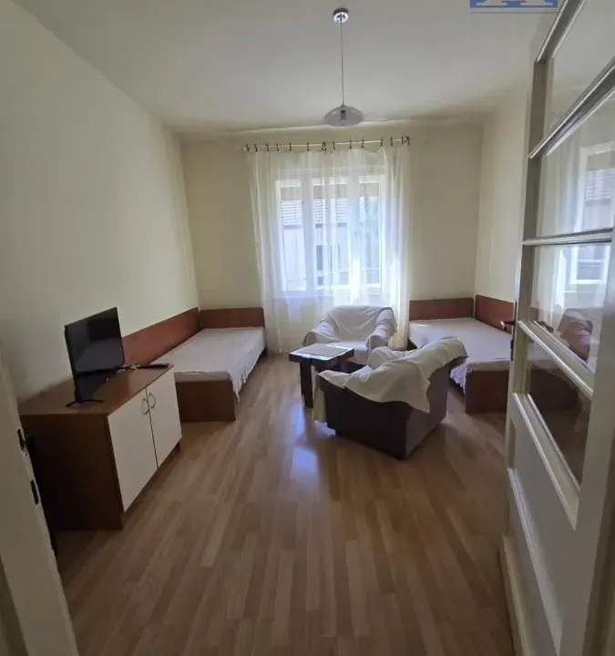 Izdavanje, jednosoban stan, 31m², Adamovićevo Naselje, Novi Sad Sve Podlokacije