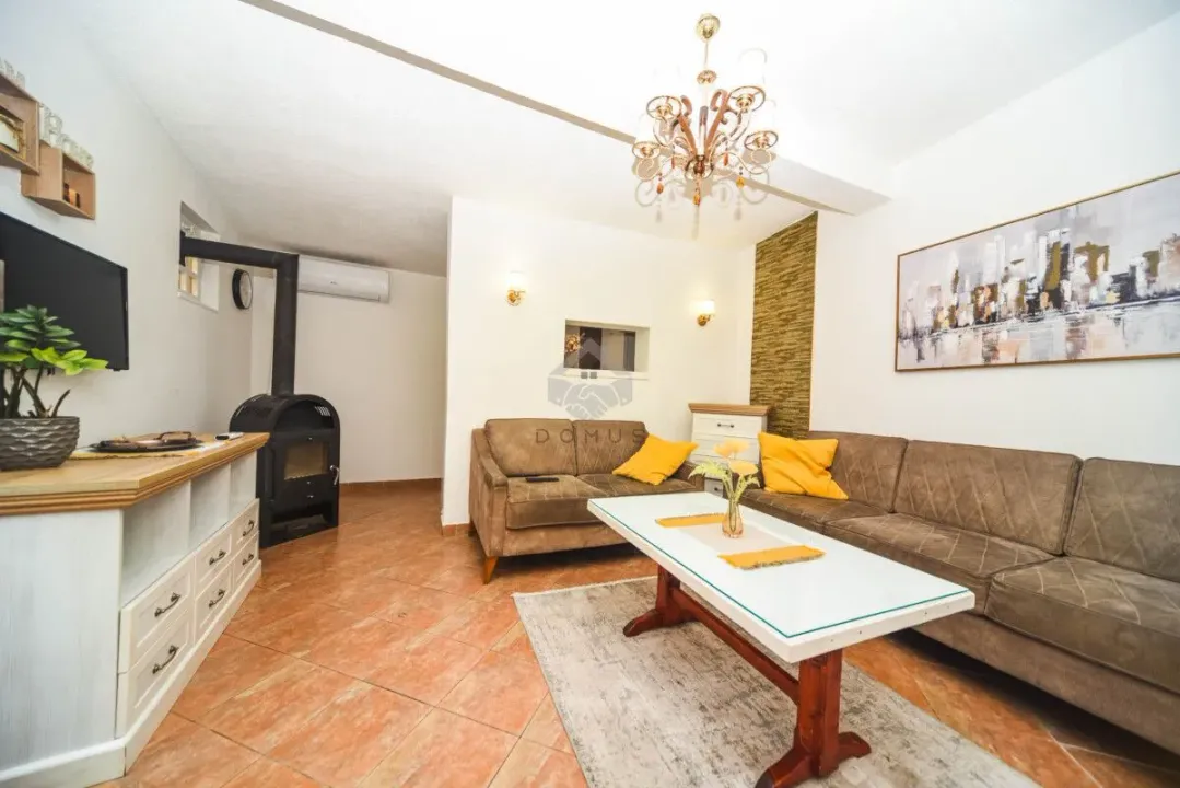 Rent, house, 50m², Drač, Podgorica