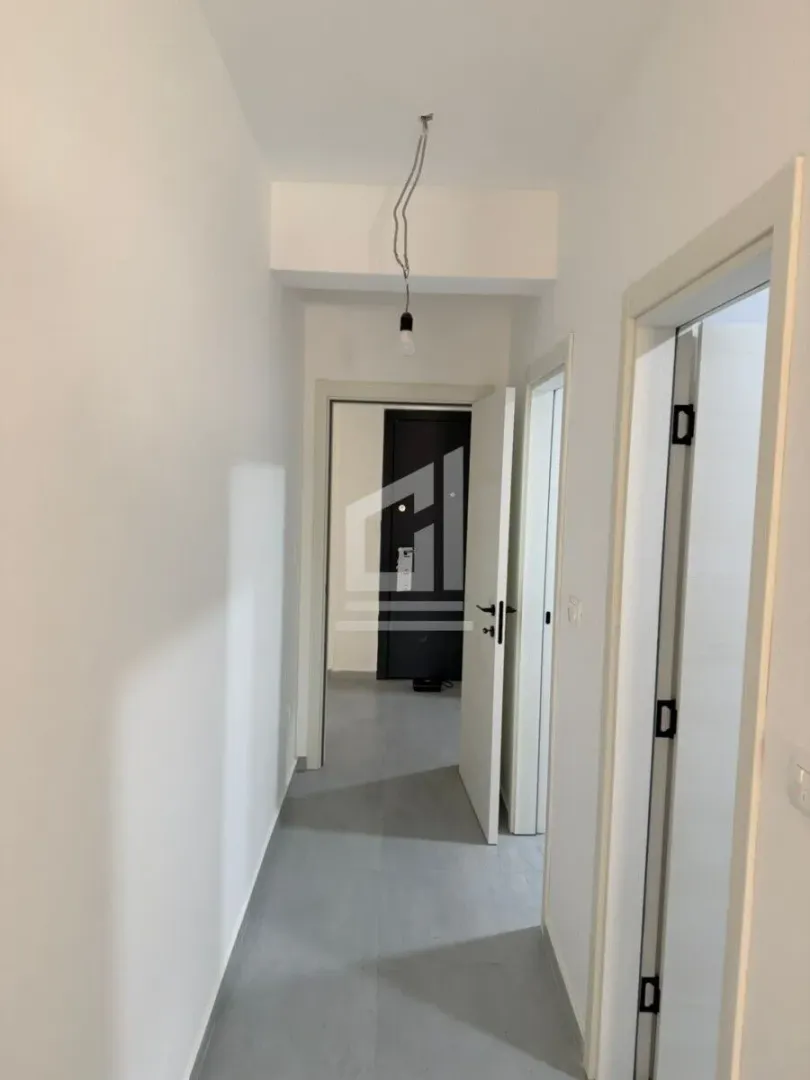Izdavanje, trosoban stan, 112m², Stari Aerodrom, Podgorica