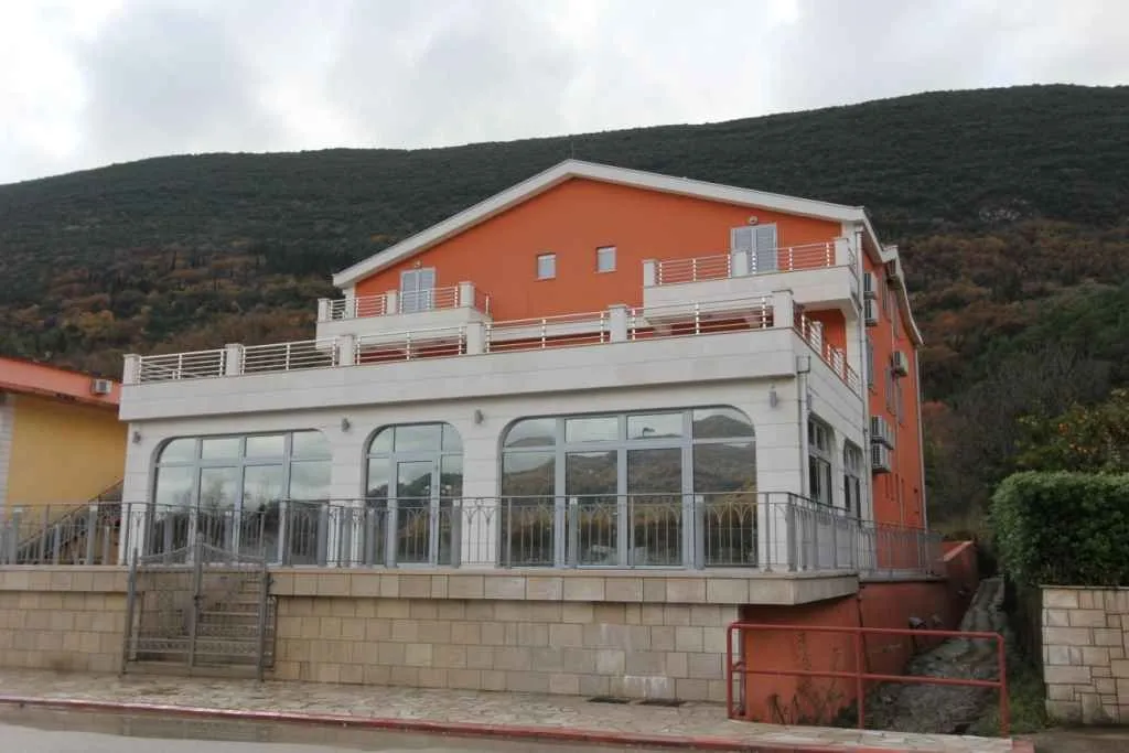 Prodaja, ugostiteljski objekat, 830m², Igalo, Herceg Novi