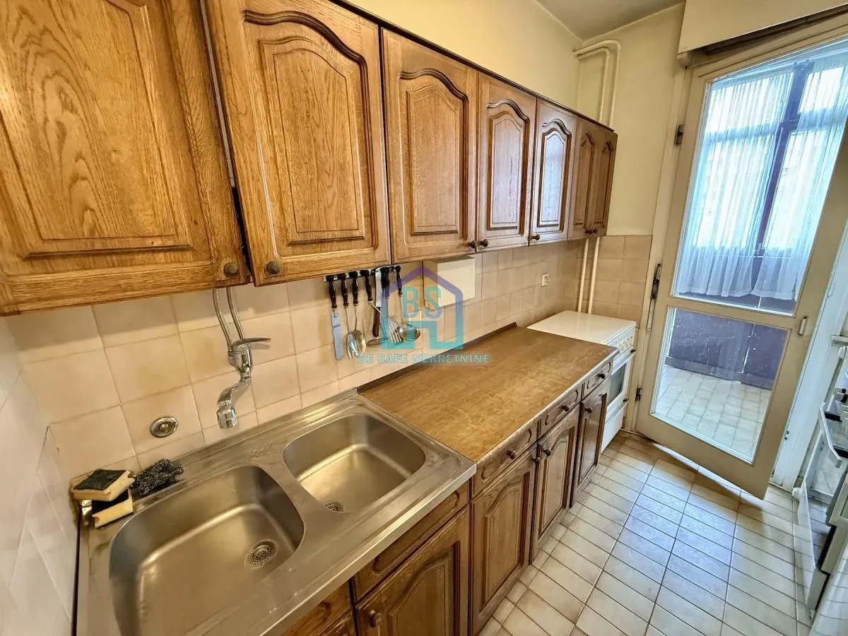 Prodaja, trosoban stan, 74m², Bulevar Oslobodjenja, Novi Sad Sve Podlokacije