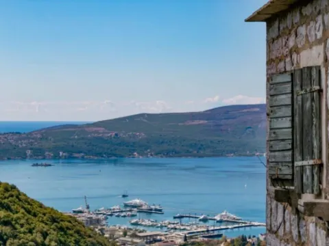 Zemljište in Gornja Lastva