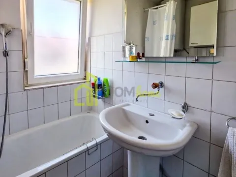 Prodaja, dvosoban stan, 80m², Stari Aerodrom, Podgorica - image 11