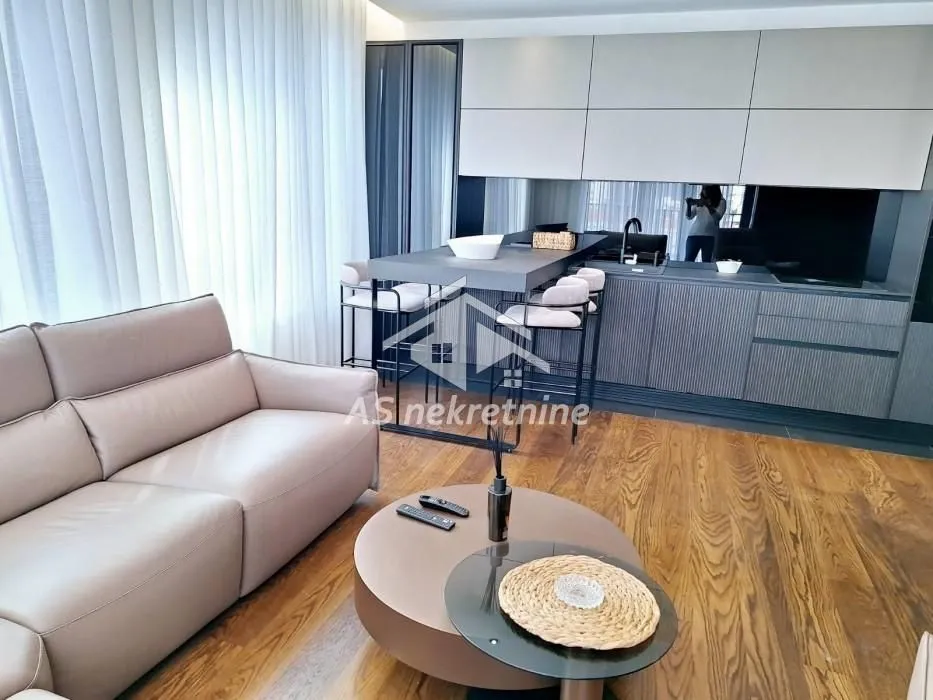 Rent, three bedroom apartment, 90m², Savski Venac, Beograd