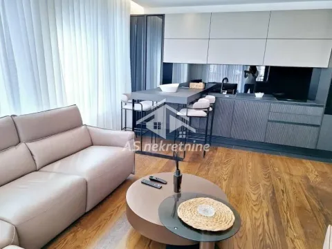 Izdavanje, trosoban stan, 90m², Savski Venac, Beograd - image 6