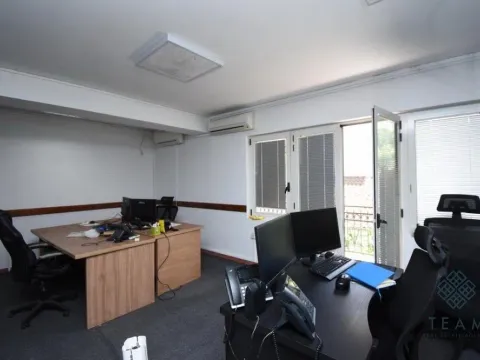 Izdavanje, poslovni prostor, 183m², Centar, Podgorica - image 11