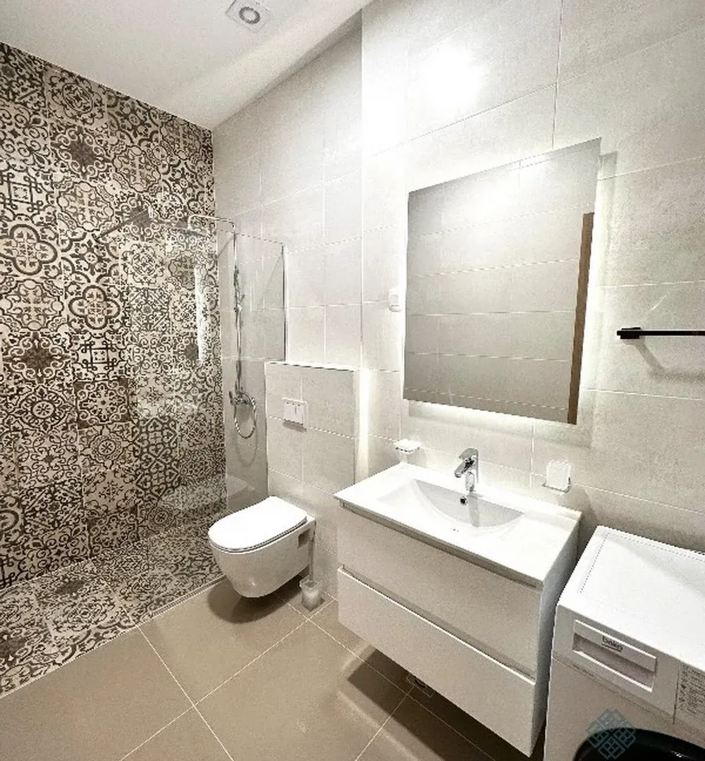 Izdavanje, četvorosoban stan, 127m², Master Kvart, Podgorica