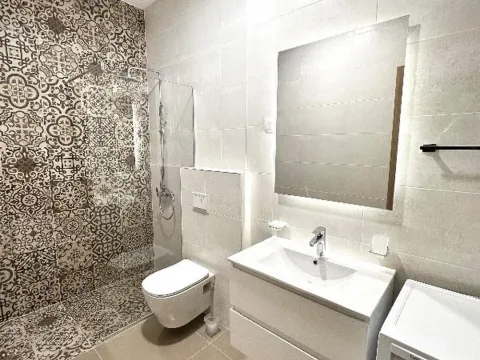 Izdavanje, četvorosoban stan, 127m², Master Kvart, Podgorica - image 18