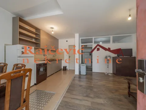 Stan in Zemun Gornji Grad