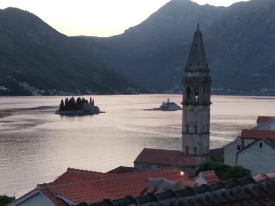 Prodaja, dvosoban stan, 87m², Perast, Kotor