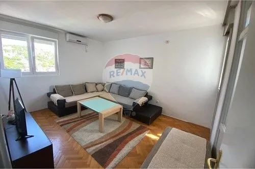 Izdavanje, dvosoban stan, 54m², Momišići, Podgorica