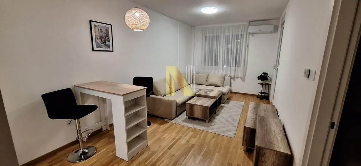 Izdavanje, dvosoban stan, 43m², Avijatičarsko naselje, Novi Sad Sve Podlokacije