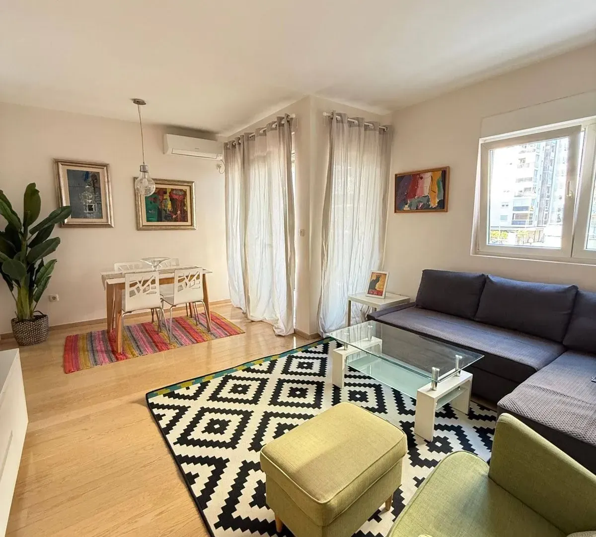 Izdavanje, jednosoban stan, 53m², City Kvart, Podgorica