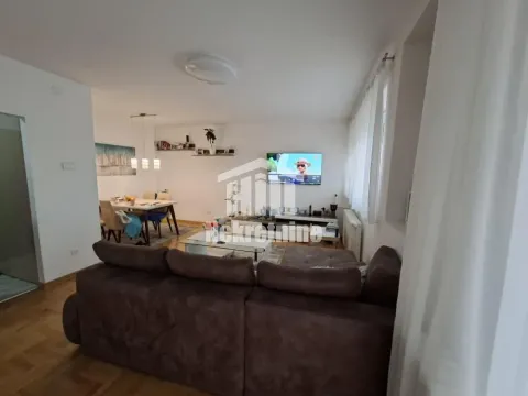 Prodaja, trosoban stan, 72m², Julino Brdo, Beograd - image 5