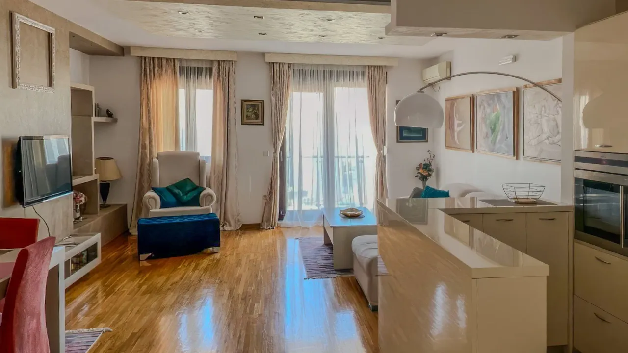 Prodaja, trosoban stan, 112m², Bečići, Budva