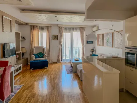 Stan in Bečići