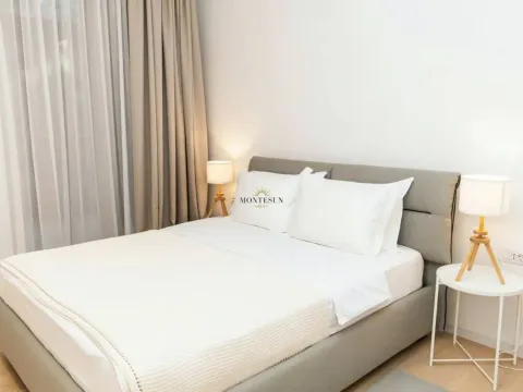 Rent, two bedroom apartment, 150m², Centar, Budva - image 10