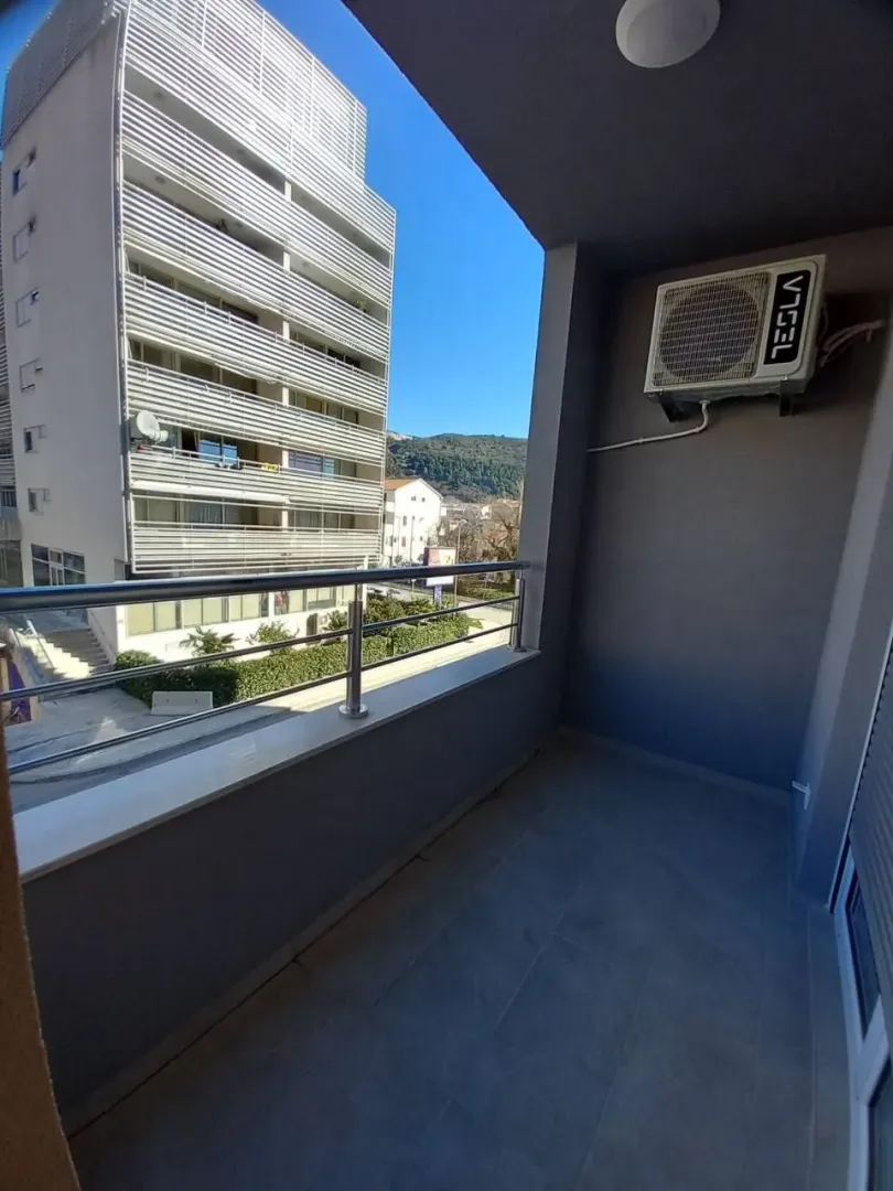Rent, one bedroom apartment, 44m², Lazi, Budva