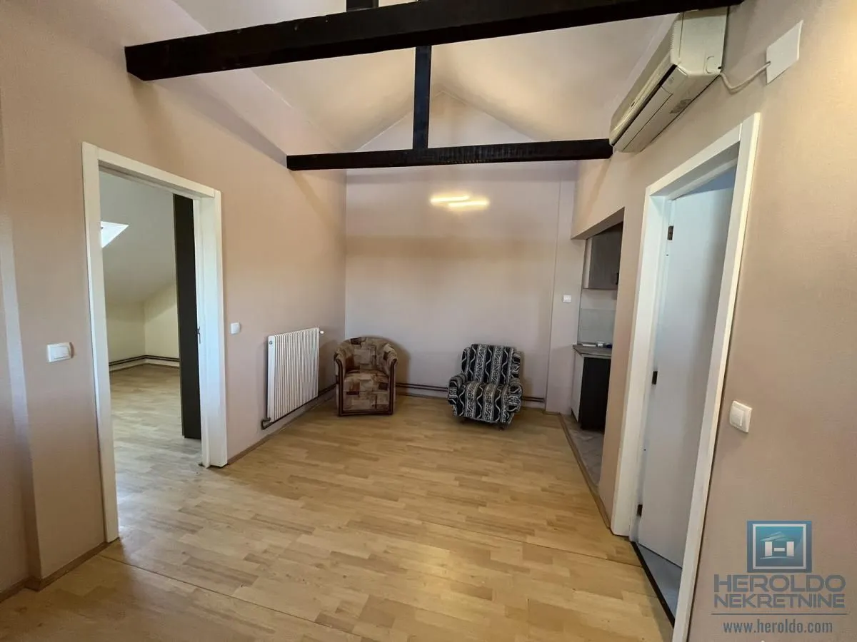 Prodaja, kuća, 400m², Centar, Jagodina