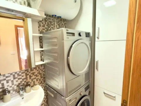 Izdavanje, dvosoban stan, 64m², City Kvart, Podgorica - image 12