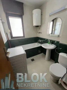 Izdavanje, jednosoban stan, 42m², Blok 6, Podgorica - image 2