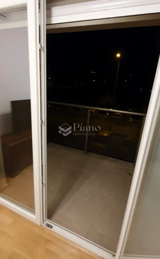 Izdavanje, jednosoban stan, 45m², Blok 6, Podgorica