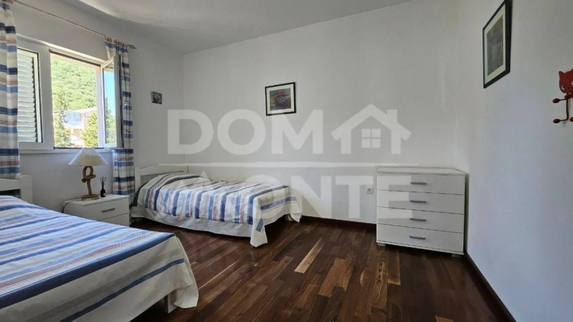 Prodaja, trosoban stan, 65m², Donja Lastva, Tivat