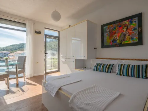 Sale, house, 172m², Kotor, Crna Gora - image 17
