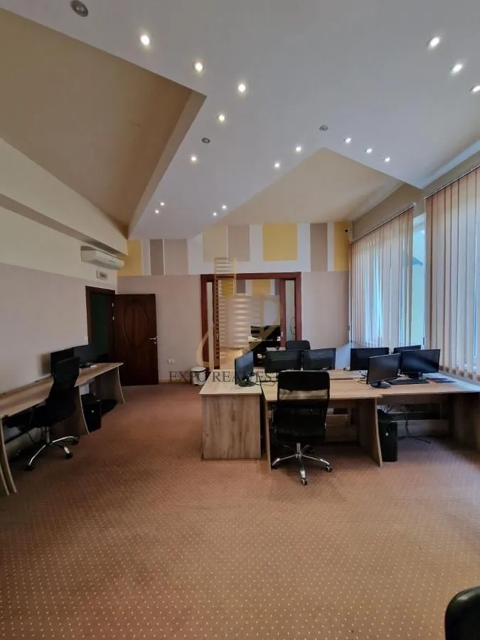 Rent, office space, 690m², Novo naselje, Novi Sad