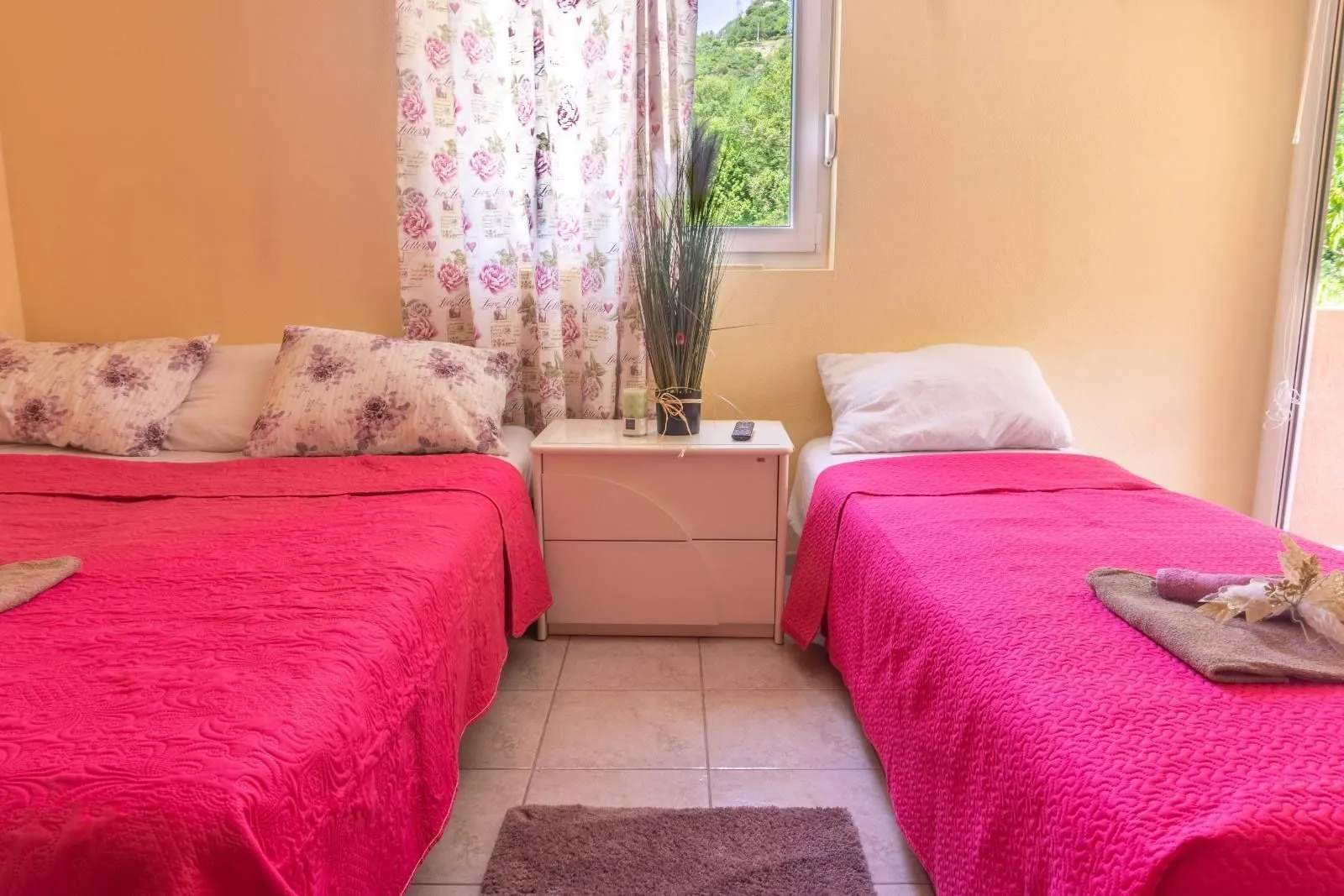 Prodaja, kuća, 700m², Lastva Grbaljska, Kotor