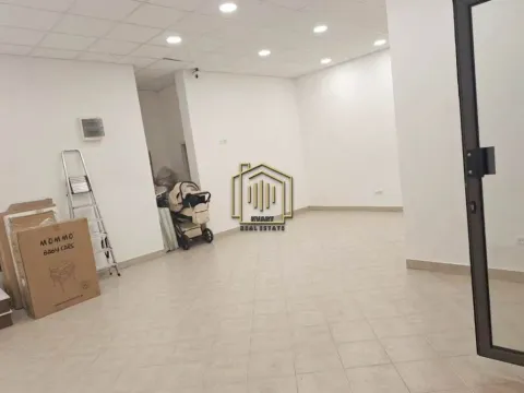 Rent, office space, 120m², Stari Aerodrom, Podgorica - image 5