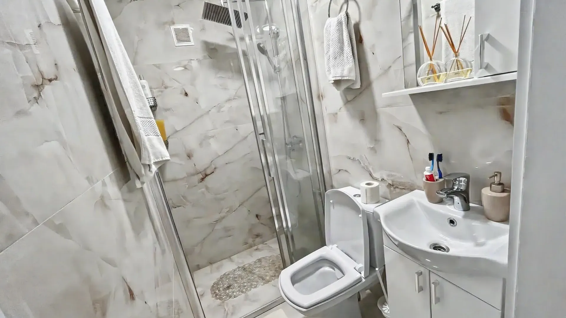 Prodaja, dvosoban stan, 110m², Centar, Tivat