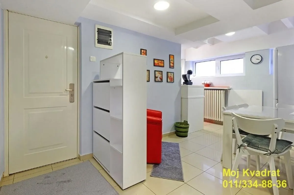 Prodaja, dvosoban stan, 50m², Vračar Sve Podlokacije, Beograd