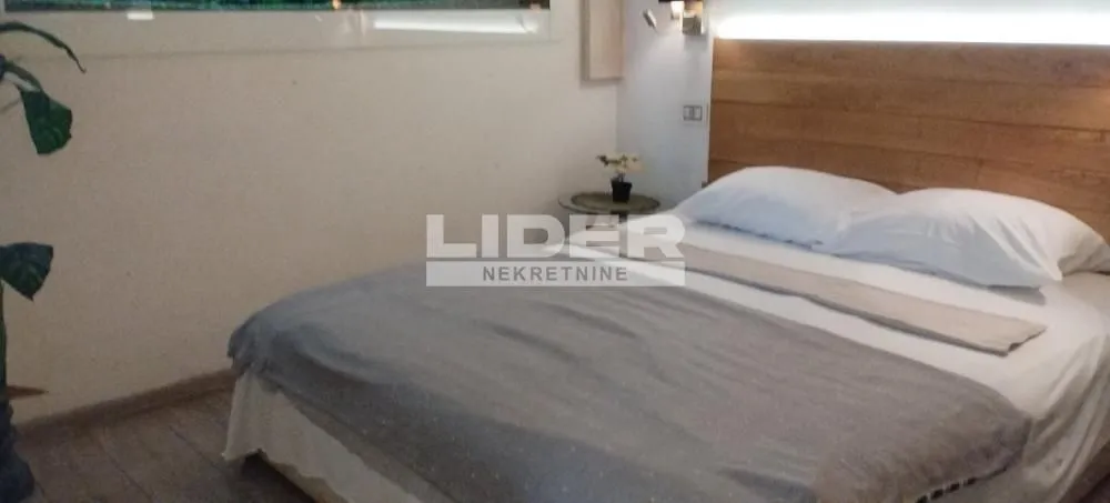 Prodaja, stan, 43m², Cvetni Trg, Vračar Sve Podlokacije