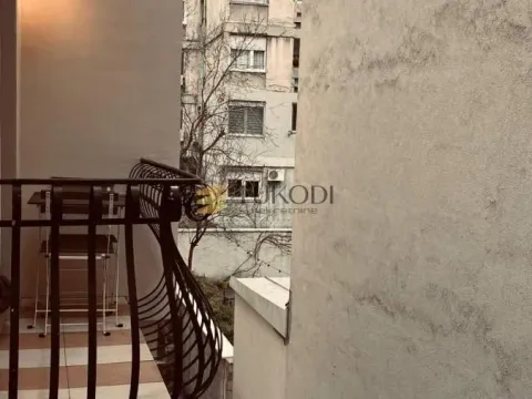 Sale, two bedroom apartment, 40m², Kalenić Pijaca, Vračar Sve Podlokacije - image 18