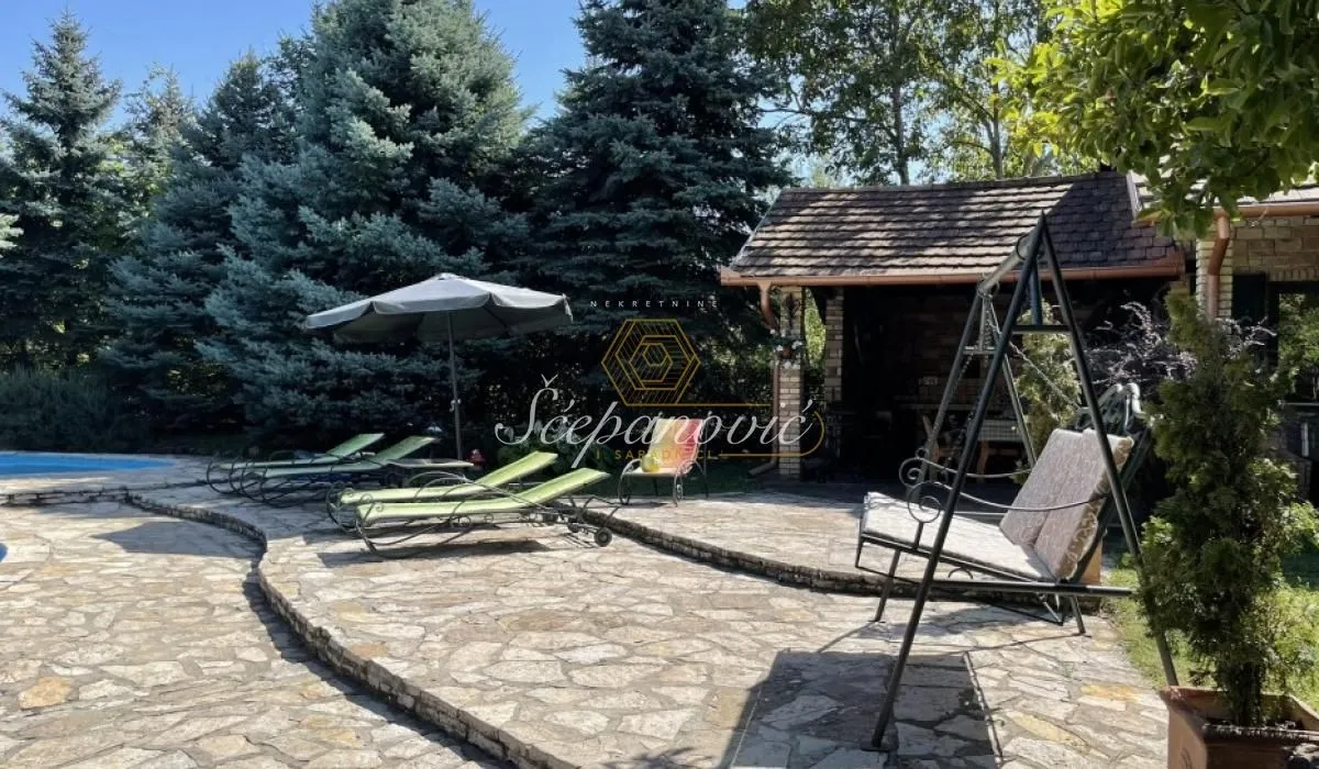 Prodaja, kuća, 202m², Sremska Kamenica, Petrovaradin