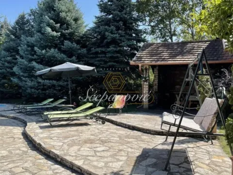 Prodaja, kuća, 202m², Sremska Kamenica, Petrovaradin - image 13