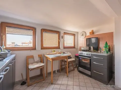 Prodaja, trosoban stan, 100m², Vračar, Šid - image 4