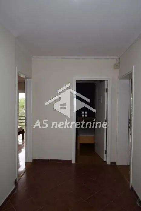 Rent, four bedroom apartment, 160m², Filmski Grad, Beograd