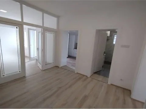 Izdavanje, jednosoban stan, 57m², Centar, Niš - image 9